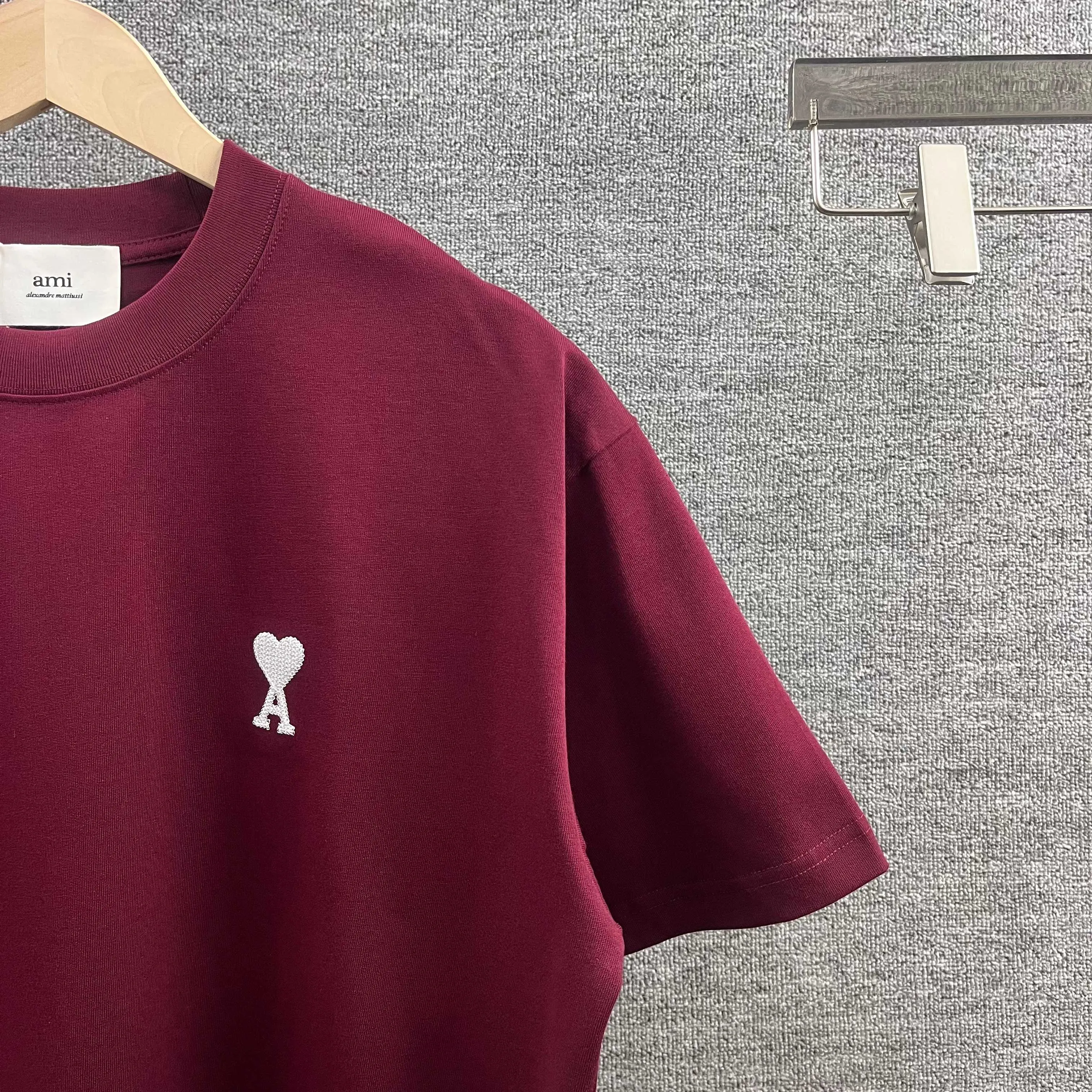 A*mi *Love 2026 Spring and Summer Style Classic simple embroidery small love logo embroidery Double yarn custom plain cotton fabric Short-sleeved T-shirt Men and women Same Style Color: Black White Gray Wine Red Size: S (90-130 pounds) M (120-150 pounds) L (140-165 pounds) XL (160-180 pounds) XXL (180-210 pounds)